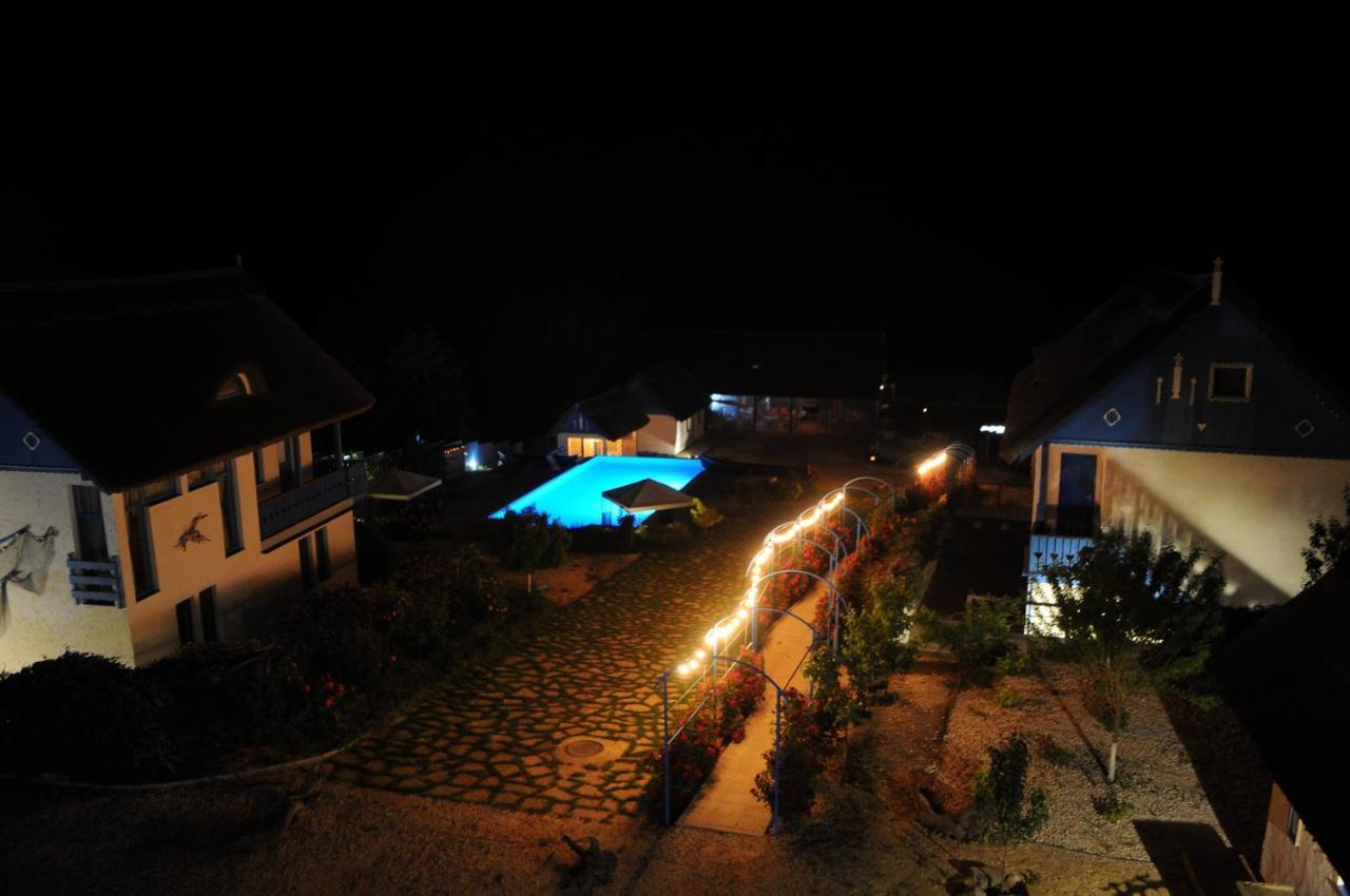 Nena Art Resort Dunavatu de Jos ภายนอก รูปภาพ